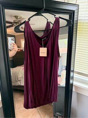 BloomChic Sleeveless Tank Top in Wine